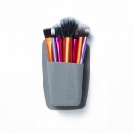 Sivi stalak za makeup pribor sa jednim džepom REAL TECHNIQUES EXPERT ORGANIZER