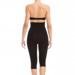 MASSAGE & SHAPE Fitness pantalonice ispod kolena sa dubokim strukom - Art.323